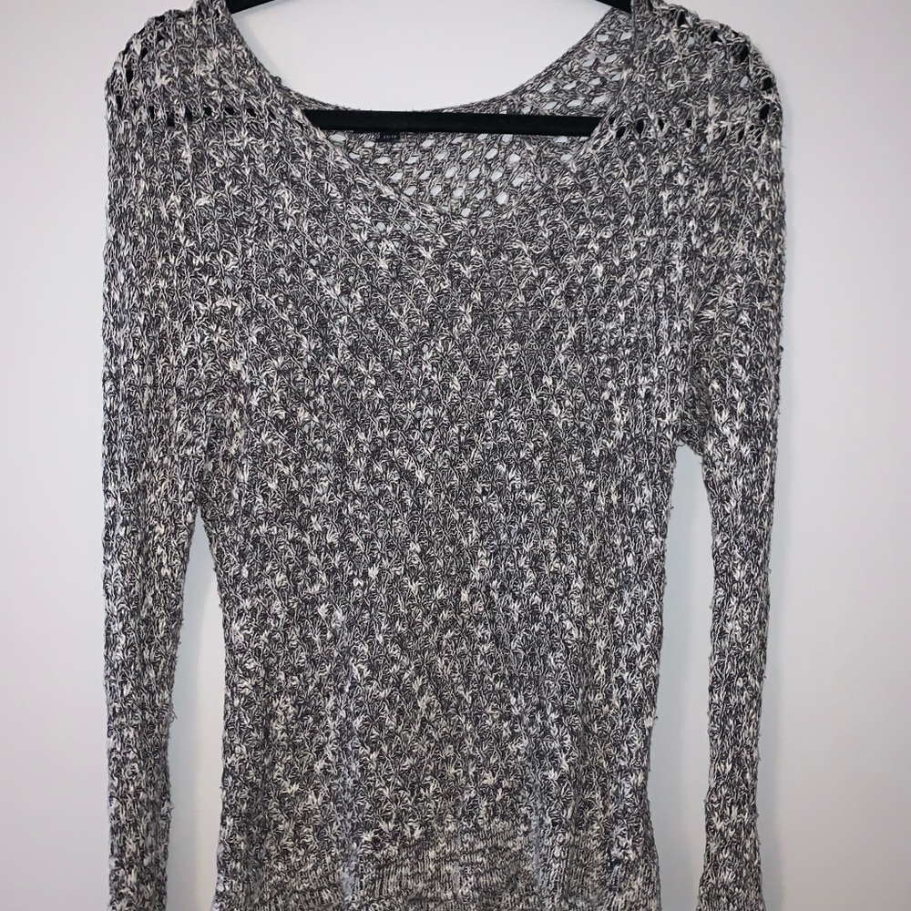 🤍 American Eagle black and white knitted sweater